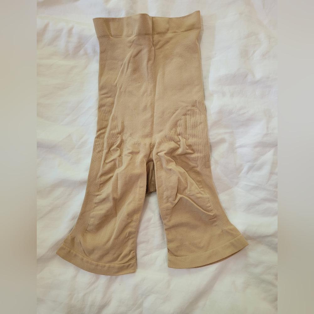 EVERYDAY SCULPT HIGH-WAISTED MID THIGH SHORT 2x/3x NWOT